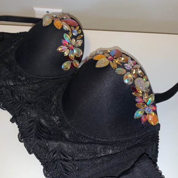(3 for $100) NWOT Gorgeous Jeweled Bustier 💎🌼🖤 - Picture 9 of 11